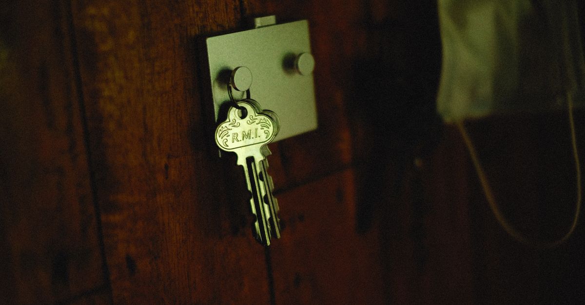 Locked Out at 2 AM? What a 24-Hour Fort Lauderdale Locksmith Actually Does — Fort Lauderdale Locksmiths Pro